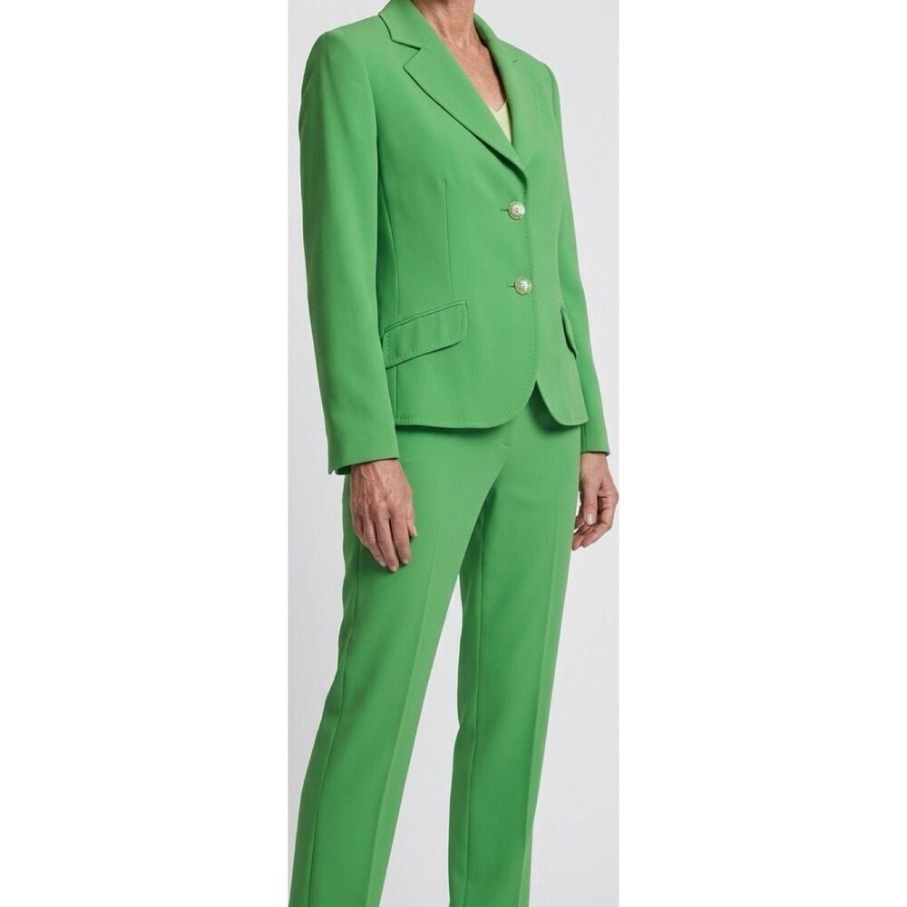 Authentic Burberry London Women's Green 2-Piece Pant Suit 46 Two-Button